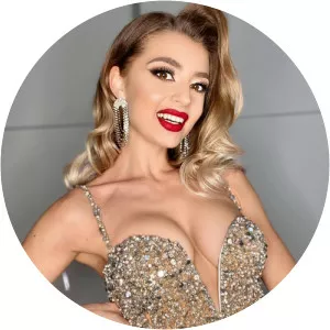 Alexandra Cret - Musical artist