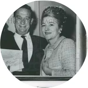 Alfred Wright, Jr. - Editor ‧ Joan Fontaine's ex-husband