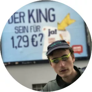 Ali Whales - Musical artist