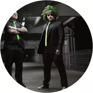 ALIENARE - Musical group