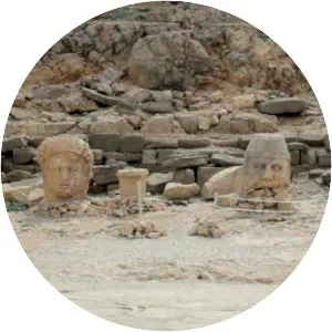 Aliens and Lost Worlds - Ancient Aliens: Season 3, Episode 8