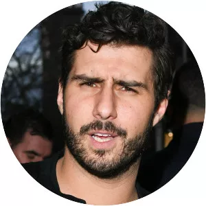 Alik Alfus - Entrepreneur