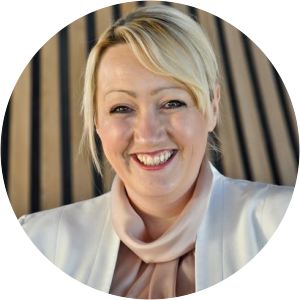 Aliz Harnisfoger photograph