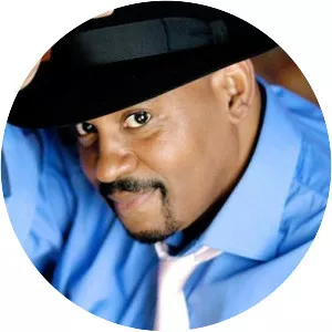 Allan Harris - Footballer ‧ Ron Harris' brother