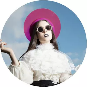 Allie X