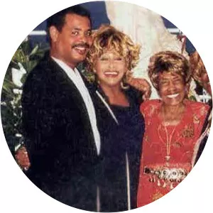 Alline Bullock - Songwriter