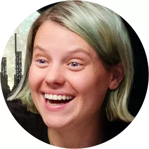 Ally Beardsley - Comedian