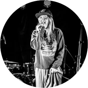 Allyson Ezell - Musical group