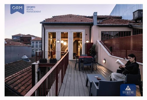 Almada Terrace Vacation Apartment - Lodging in Porto, Portugal