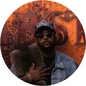 alocodaman gee slab - Musical artist