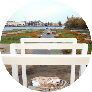 alter garten schwimmende wiese