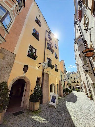 Altstadt Galerie Hall - Art gallery in Hall in Tirol, Austria