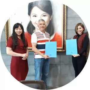 Alva Christopher Tjenderasa - Merry Riana's husband