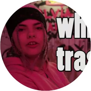 Alvia Islandia - Musical artist