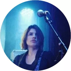 Alyssa Menes - Musical artist