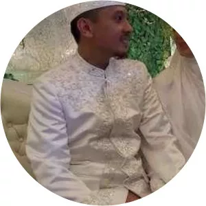 Alzipco Hefzi - Yulia Rachman's husband