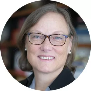 Amanda Bayer - Economist