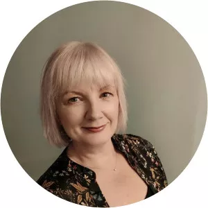 Amanda Brooke - Author