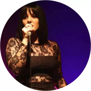 Amanda Canzurlo - Singer