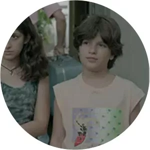 Amanda Minujín photograph