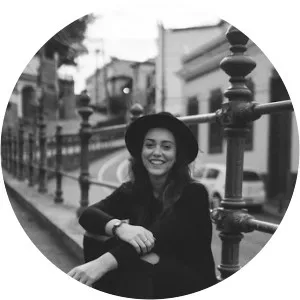 Amanda Rodrigues - Singer