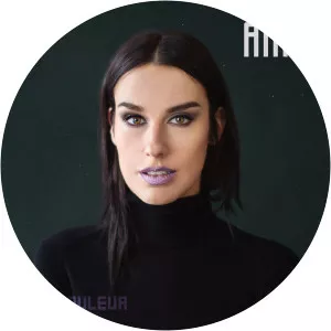 Amay Laoni - Singer-songwriter