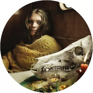 Amber Cross - Musician