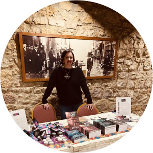 Amelia Cotter - Author