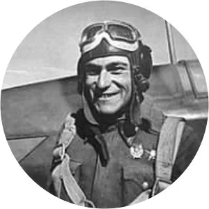 Amet-khan Sultan - Flying ace