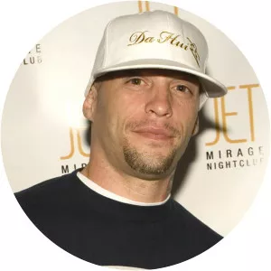 Ami James