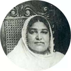 Amjadi Bano Begum photograph