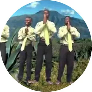 Amkeni Fukeni Choir - Singer