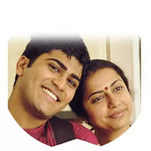 Amma Cheppindi - 2006 ‧ Drama/World cinema ‧ 2h 25m