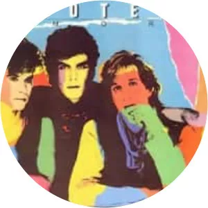 Amore - Studio album by The Hooters