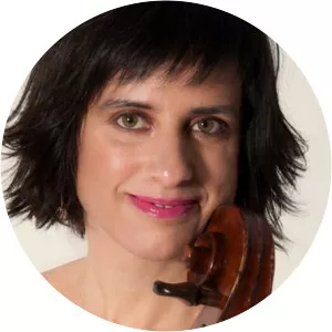 Amparo Lacruz - Musical artist