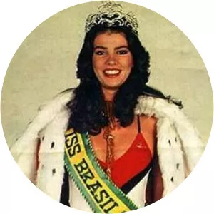 Ana Elisa Flores da Cruz