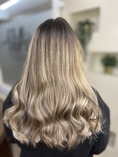 Ana Helena Cabeleireiros