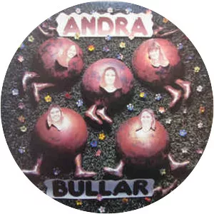 Andra bullar - Musical group
