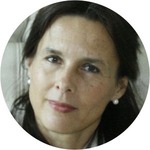 Andrea Izsak photograph