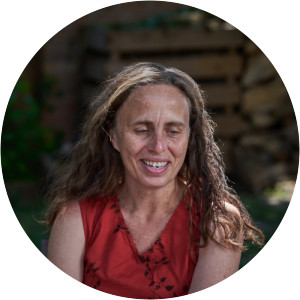 Andrea Tompa - Theater critic