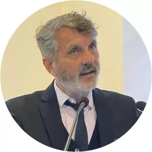 Andreas Beyer - Art historian