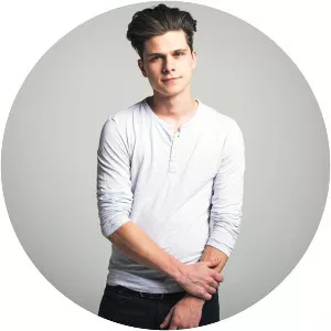 Andrew Waines - Singer