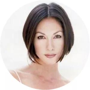 Angela Harry photograph