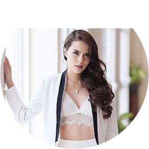 Angela Muhlach photograph