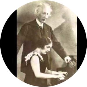 Angélica Morales von Sauer