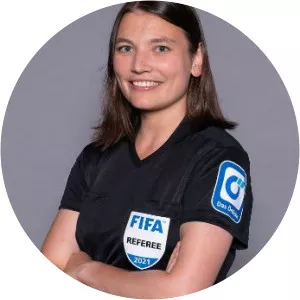 Angelika Söder - Association football referee