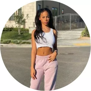 Aniya Wayans