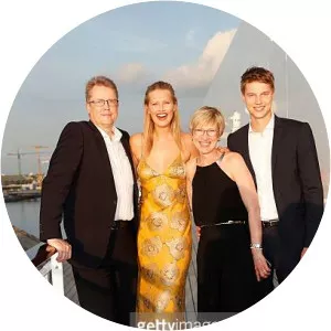 Anja Garrn - Toni Garrn's mother