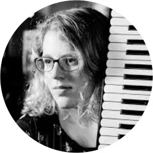 Anja McCloskey - German-American singer-songwriter