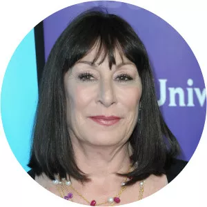 Anjelica Huston